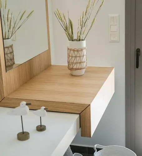 Helena - Ionian Treasure