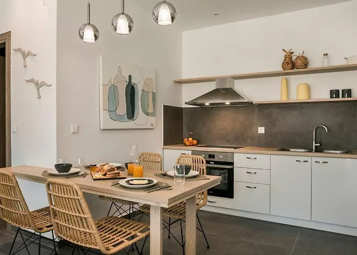 Helena - Ionian Treasure